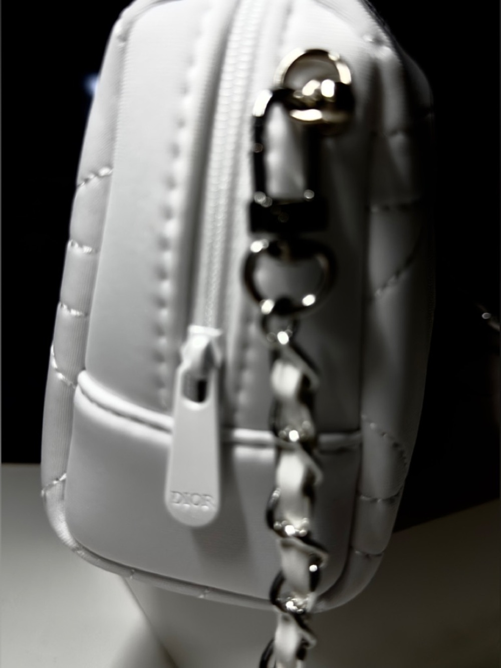 Dior White Quilted Cosmetic/Makeup Pouch/ with Add -on Silver Chain NWB - Picture 6 of 10